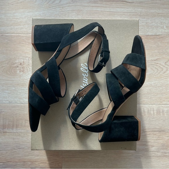 Madewell Maria Sandal in Black Suede - Picture 2 of 7